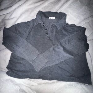 women’s cropepd collard button up